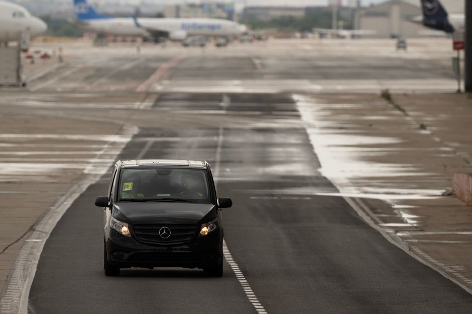 Convenient Airport Shuttle Services for Hassle-Free Travel